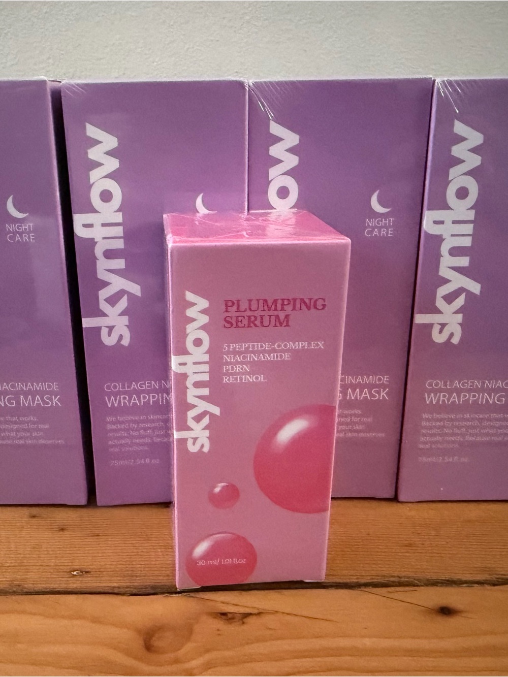 Skynflow Collagen Niacinamide Mask Set of 4 and Plumping Serum